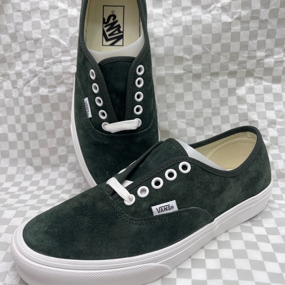 Vans Men’s Dark Green Suede Authentic
Pig Suede Dried Kelp
VN000D7YEMU Sneakers - Picture 16 of 16